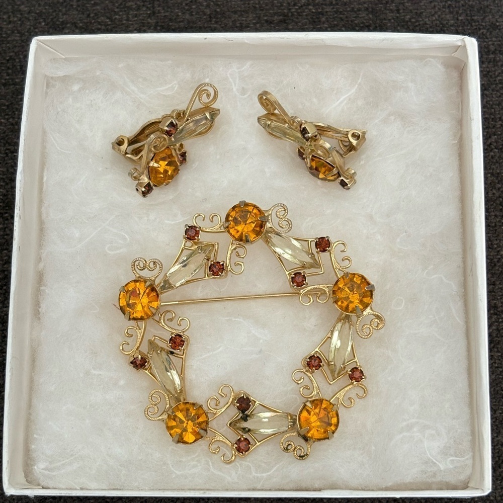 Vintage Brooch and Clip On Earrings Set Rhinestones
